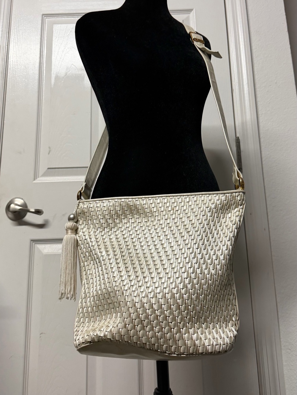 Woven Cream Shoulder Bag with Tassel